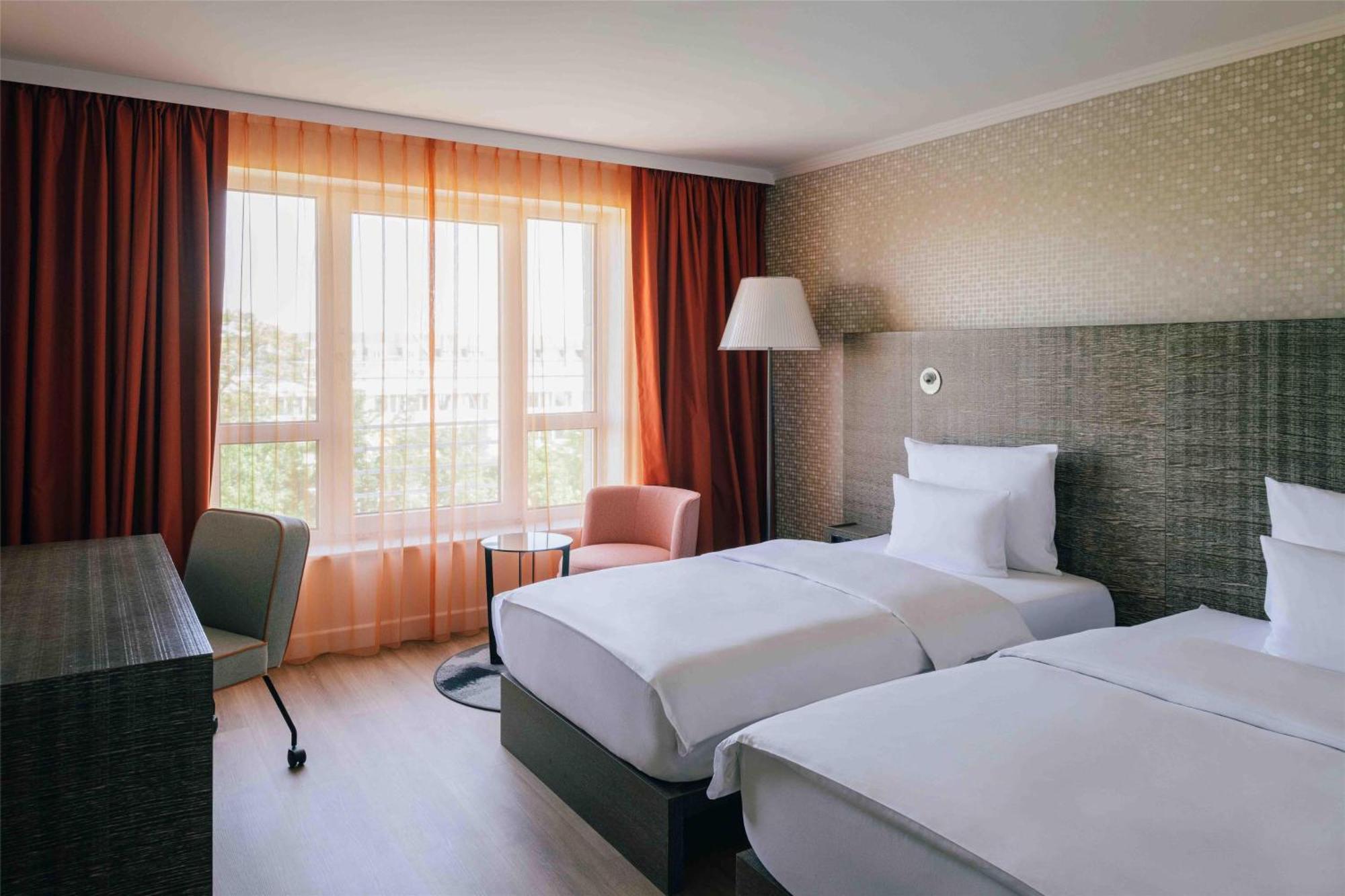 Pentahotel Отель