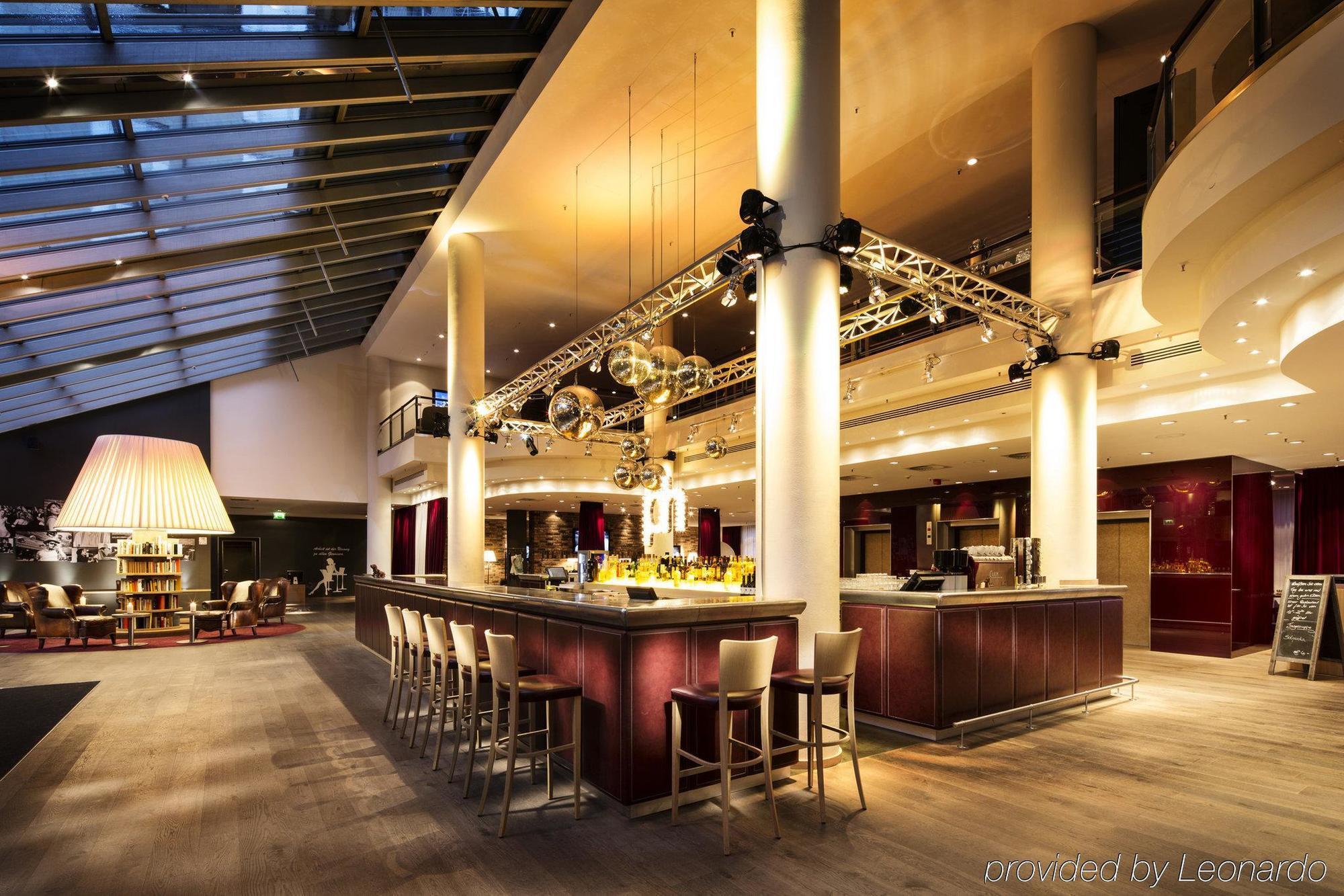 Отель Pentahotel 4*
