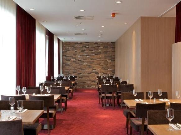 Pentahotel Отель 4*