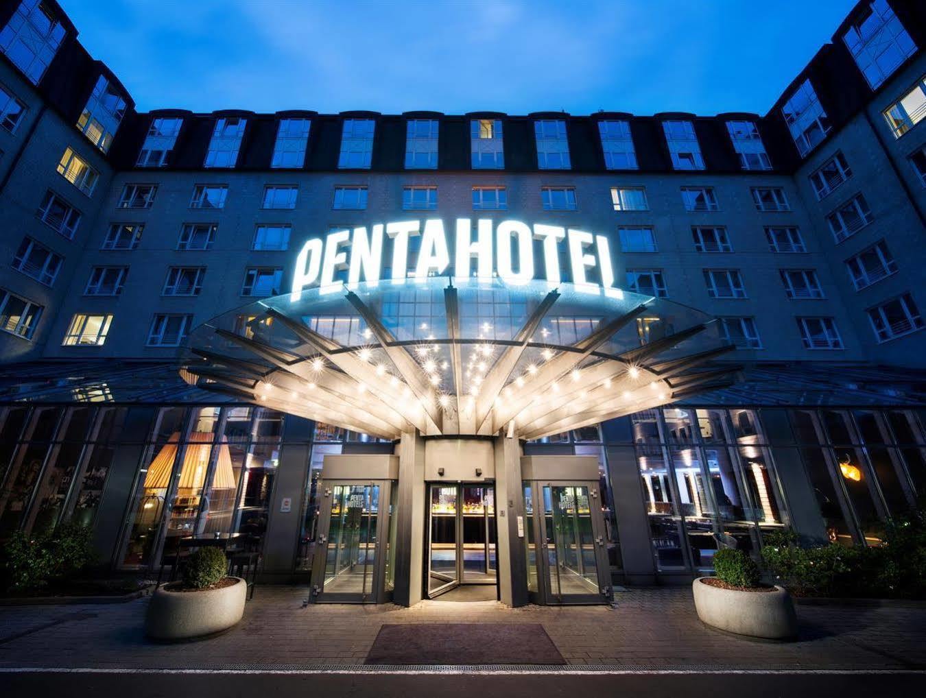 Pentahotel Отель 4*
